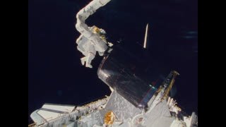 Watch Pluto TV Space live online